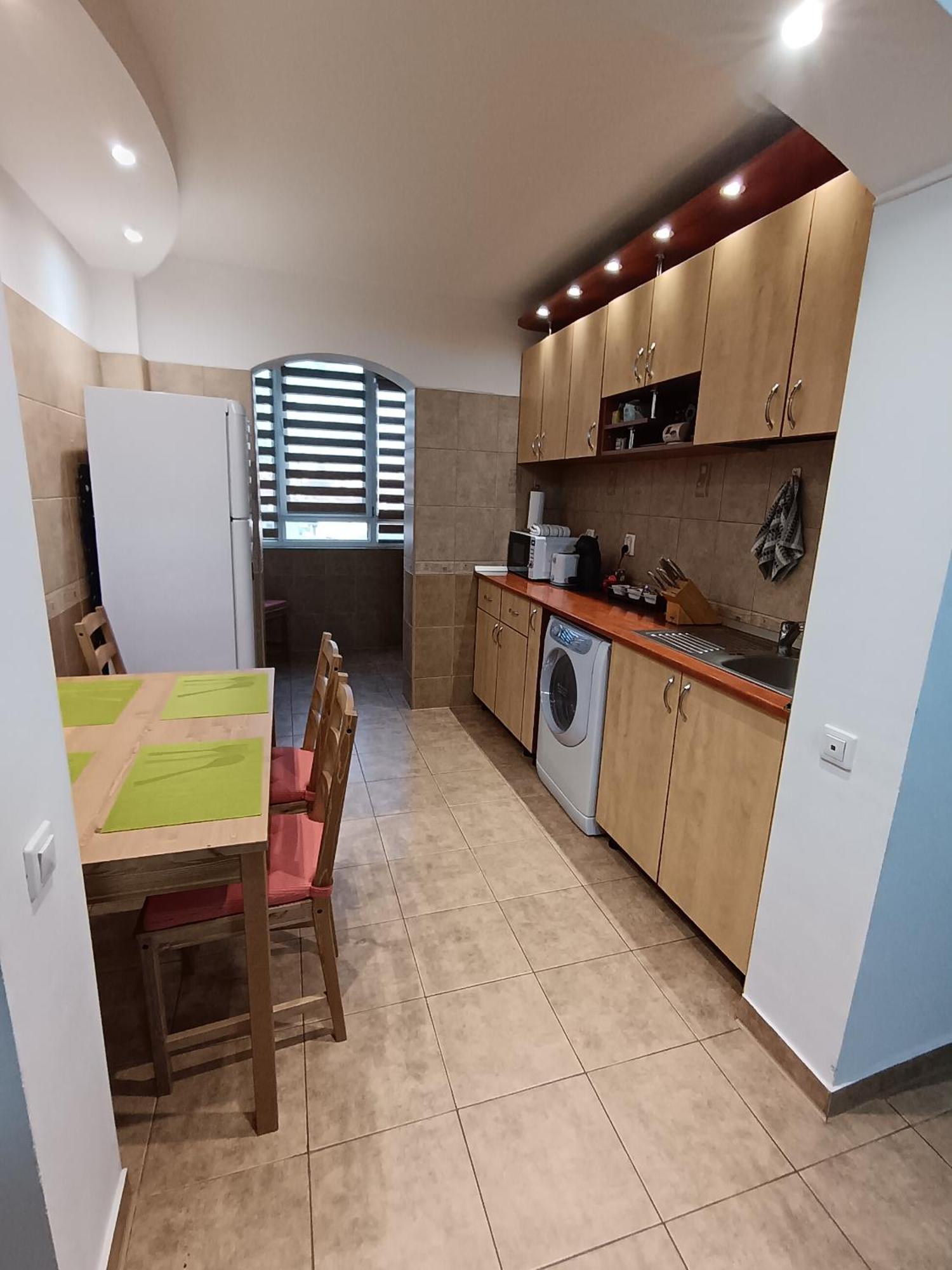 Adrian Home 3 Rooms Apartment Ploieşti Kültér fotó