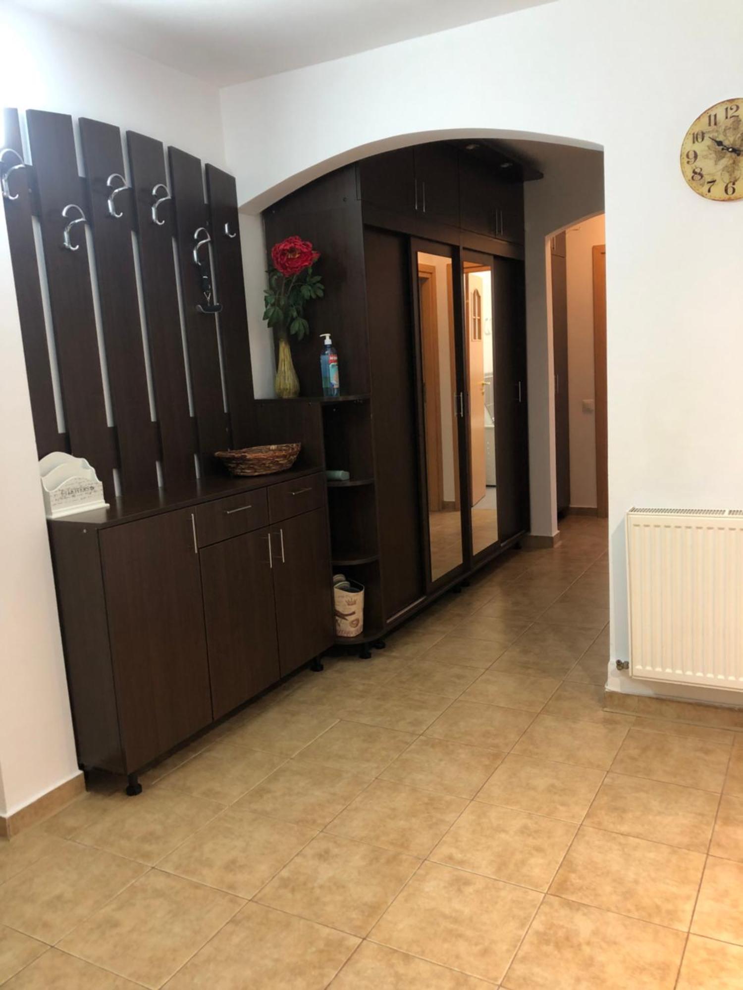 Adrian Home 3 Rooms Apartment Ploieşti Kültér fotó